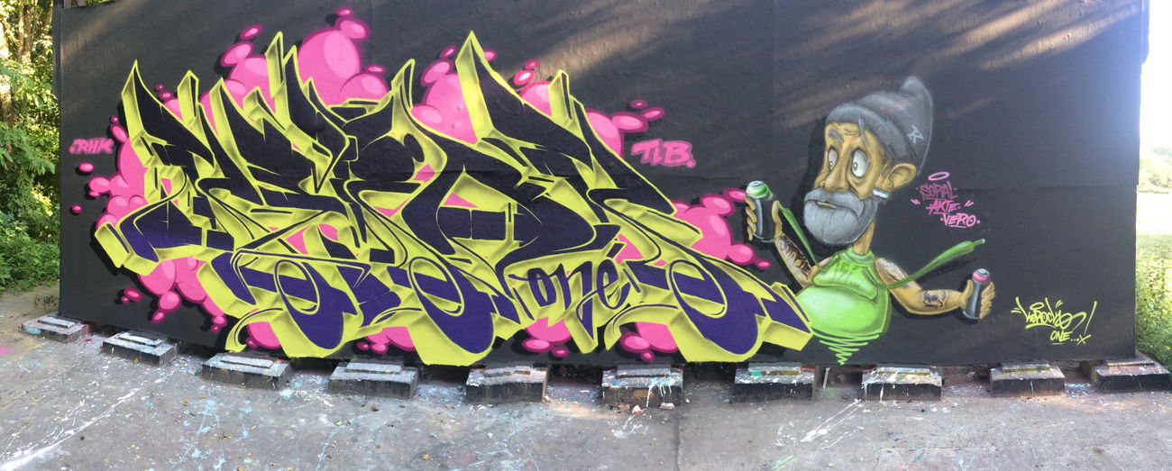 Graffiti Wall - Photo by Kerock - KEROK, TLB, RHK