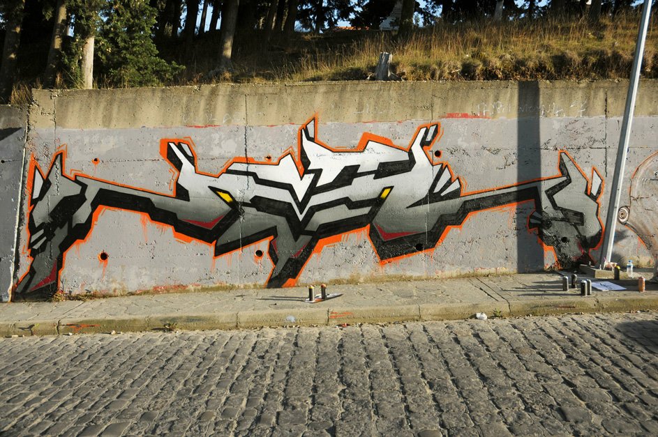 Graffiti Wall in Xanthi - Photo by Kert - kert, jnb (2011)