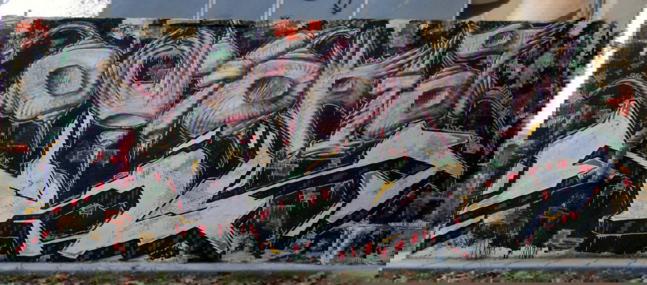 Graffiti Wall in Chrisoupoli - Photo by Kert - kert, goa, jnb (2011)