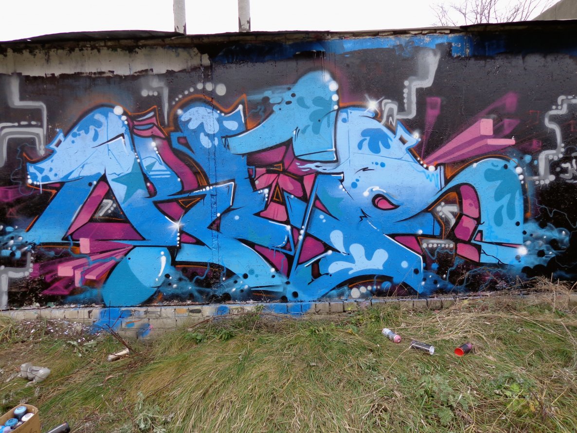 Graffiti Wall - Photo by Kes - pasha, kes