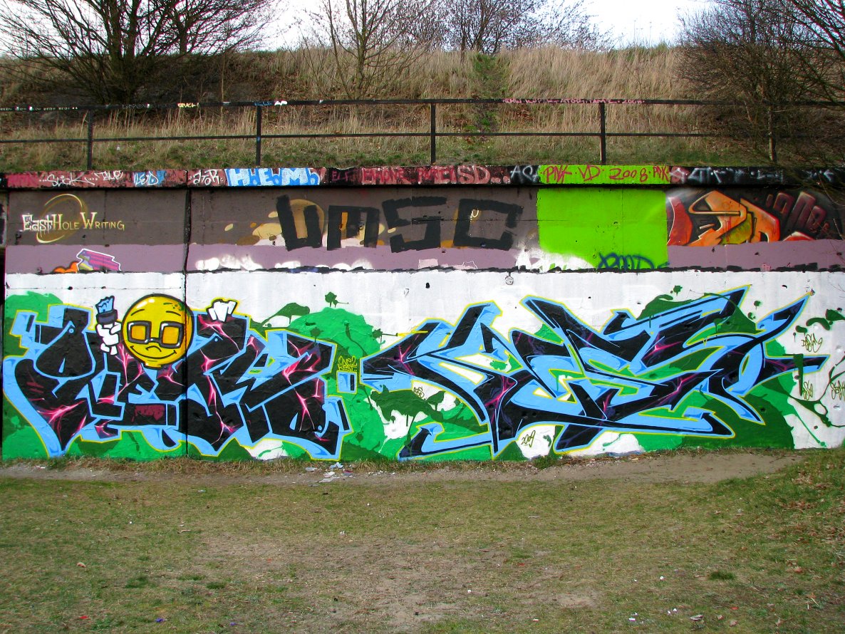Graffiti Wall in Berlin - Photo by Kest - kest, graffiti, berlin (2009)