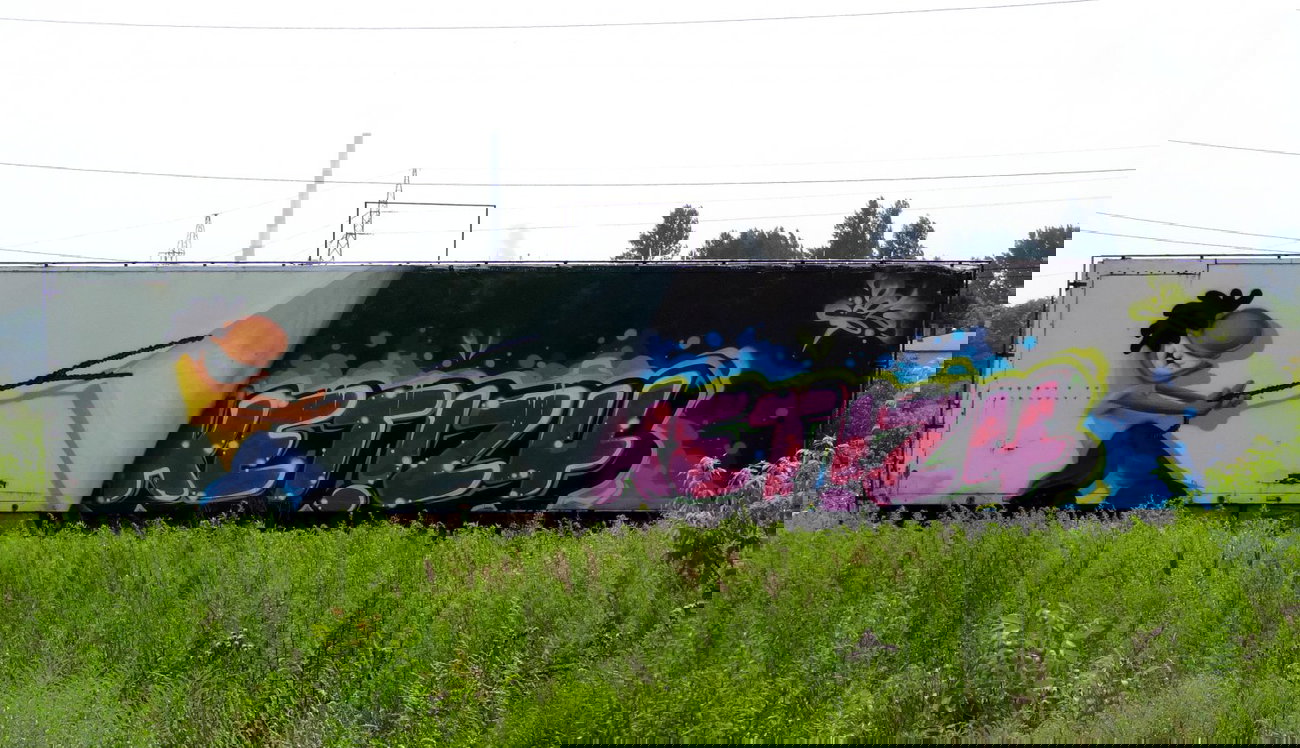 Graffiti Bombing - Photo by Ket124 - Szwedzki, Ket124, 307 (2013)