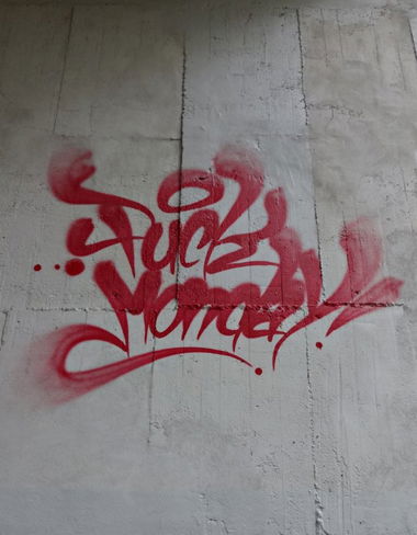 Graffiti Bombing - Photo by Ket124 (2013)