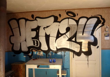 Graffiti Bombing - Photo by Ket124 (2013)