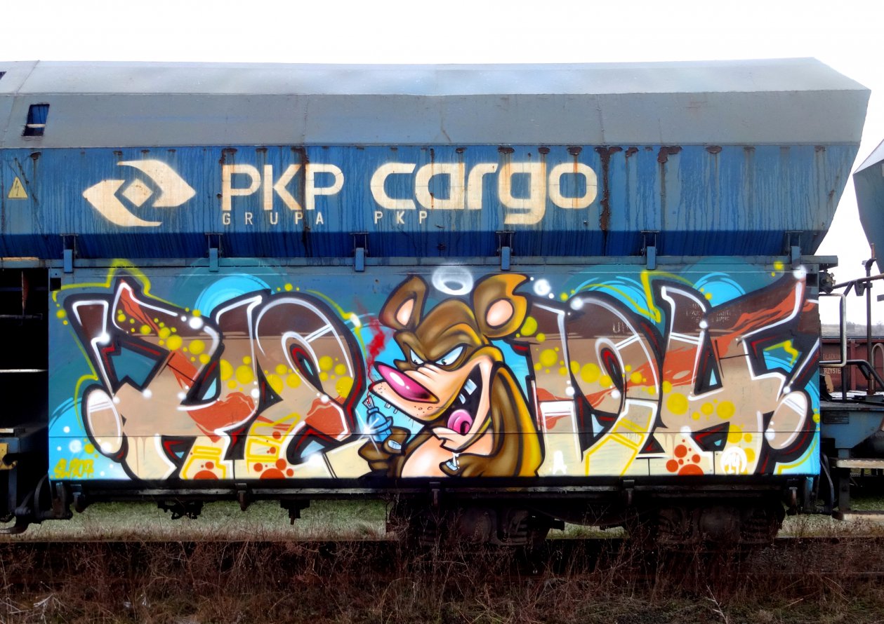 Graffiti Train - Photo by Ket124 (2014)