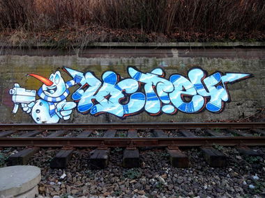 Graffiti Bombing - Photo by Ket124