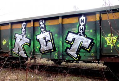 Graffiti Train - Photo by Ket124