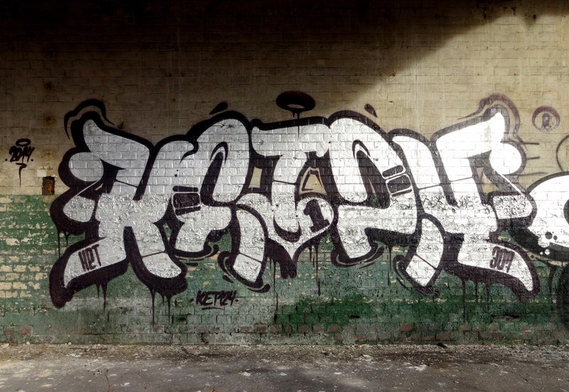 Graffiti Bombing - Photo by Ket124