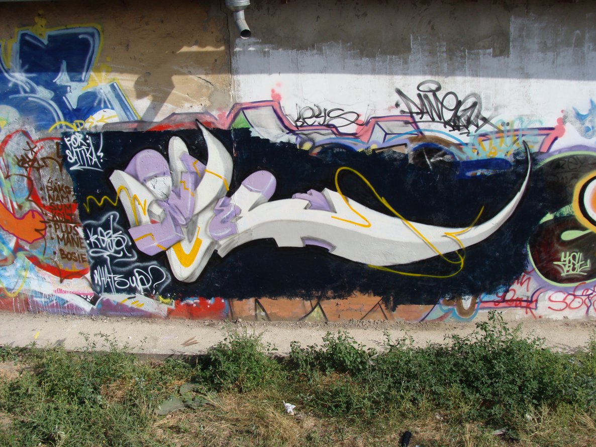 Graffiti Wall - Photo by Keysss