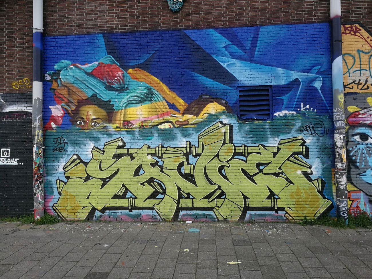 Graffiti Wall in Amsterdam - Photo by Kico_one - Amsterdam, Netherlands