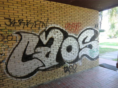 Graffiti Bombing in Osijek - Photo by Kico_one - Caos