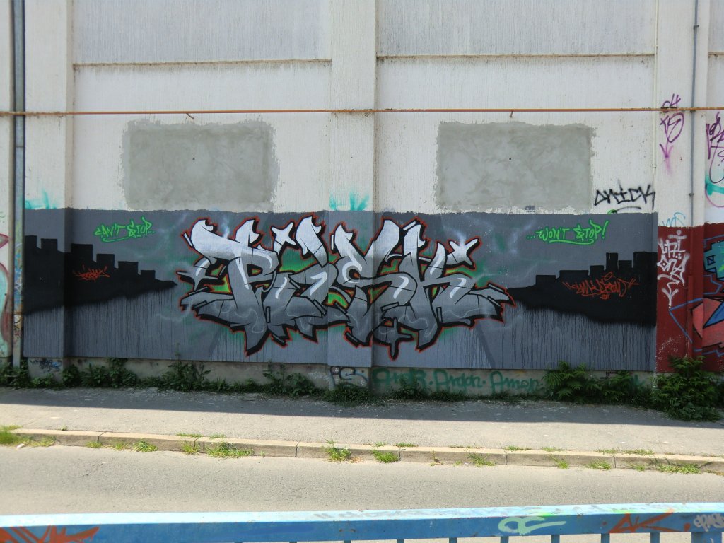 Graffiti Wall in Osijek - Photo by Kico_one - Risk