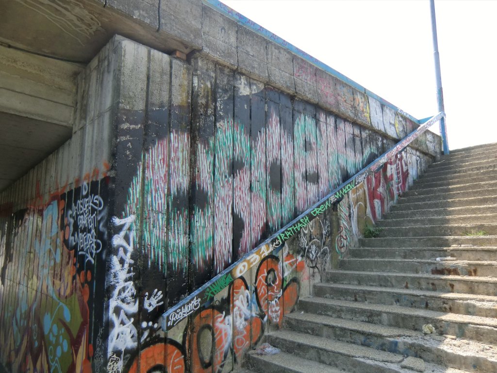 Graffiti Bombing in Osijek - Photo by Kico_one - Crosk