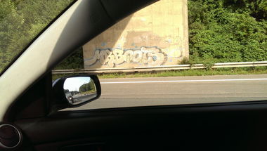 Graffiti Bombing in Bochum - Photo by Kico_one - Mr, Boots