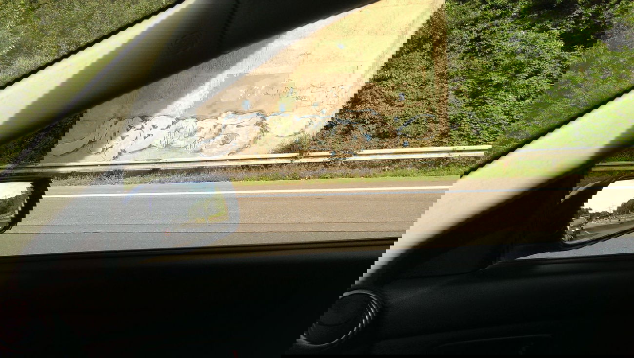 Graffiti Bombing in Bochum - Photo by Kico_one - Mr, Boots