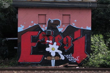 Graffiti Bombing in Essen - Photo by Kico_one - Ei, Eier