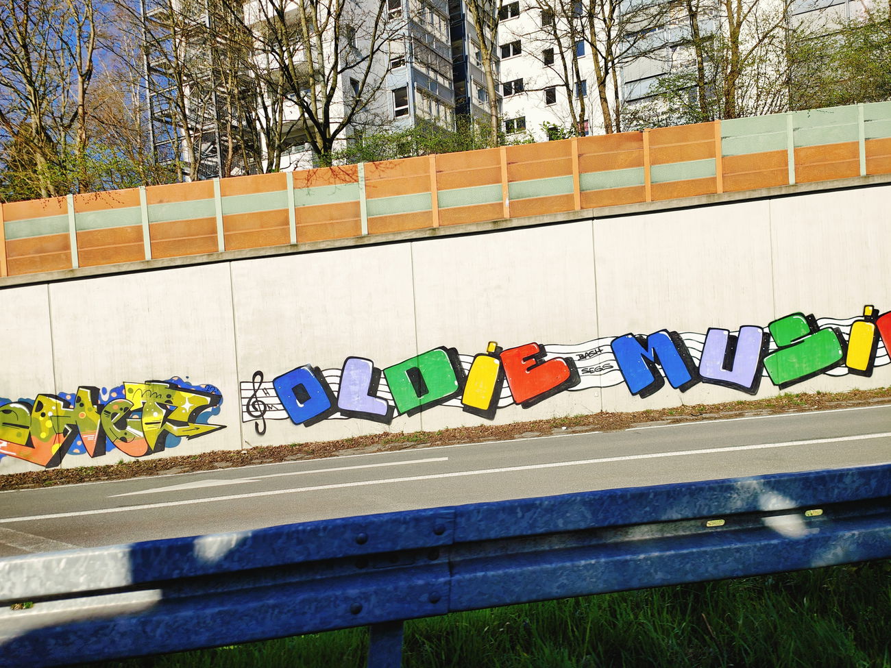 Graffiti Bombing in Essen - Photo by Kico_one