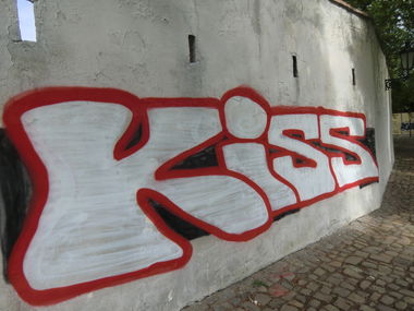 Graffiti Bombing in Prague - Photo by Kico_one - Prague, Praha, Kiss