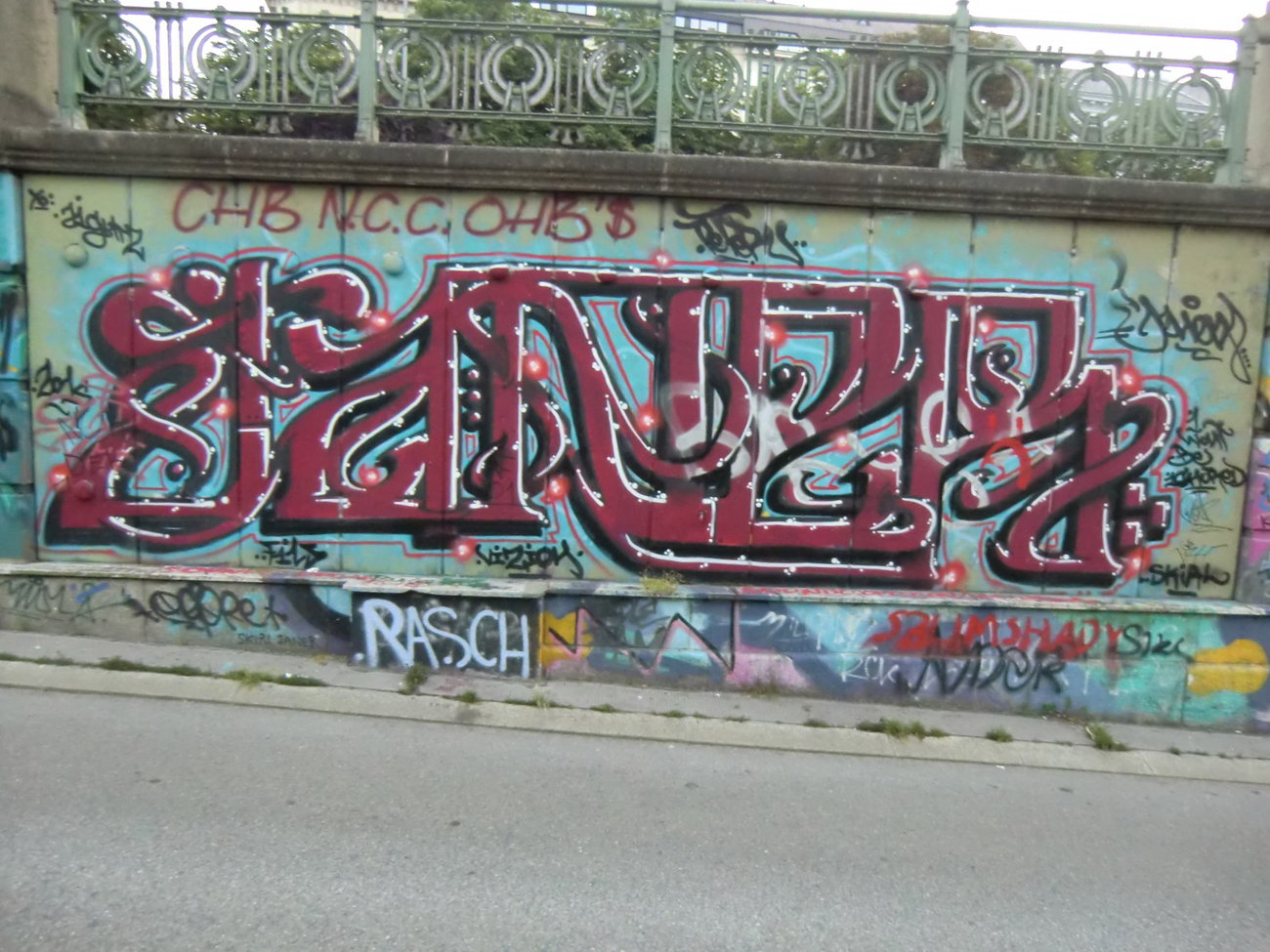 Graffiti Wall in Wien - Photo by Kico_one - Wien, Vienna, Austria