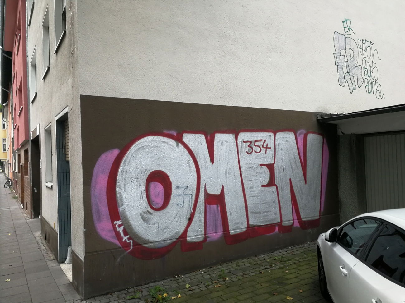 Graffiti Bombing in Köln - Photo by Kico_one - Köln, Kalk, Omen