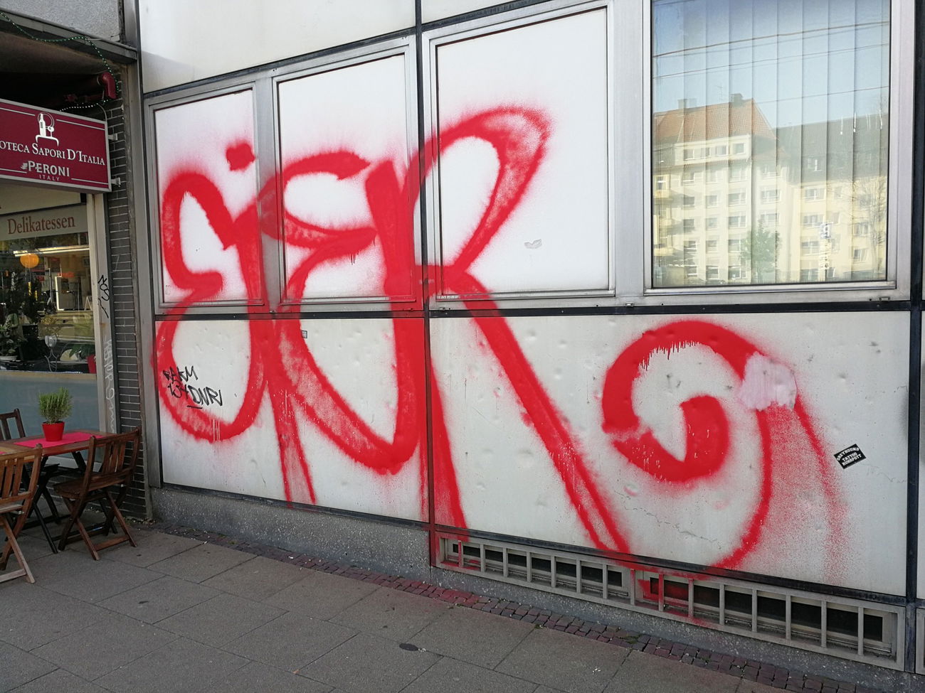 Graffiti Bombing in Essen - Photo by Kico_one - Essen, NRW, Ruhrpott (2017)