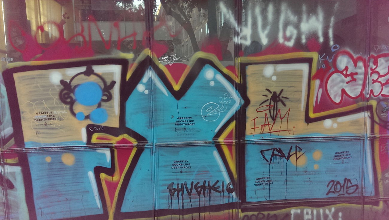 Graffiti Bombing in Barcelona - Photo by Kico_one - Barcelona, Spain, Catalonia