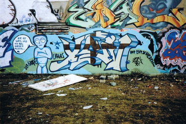 Graffiti Wall in Mülheim - Photo by Kico_one - Yen, Mühlheim (1995)