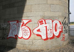 Graffiti Bombing in Düsseldorf - Photo by Kico_one - Düsseldorf, Fu, Ho