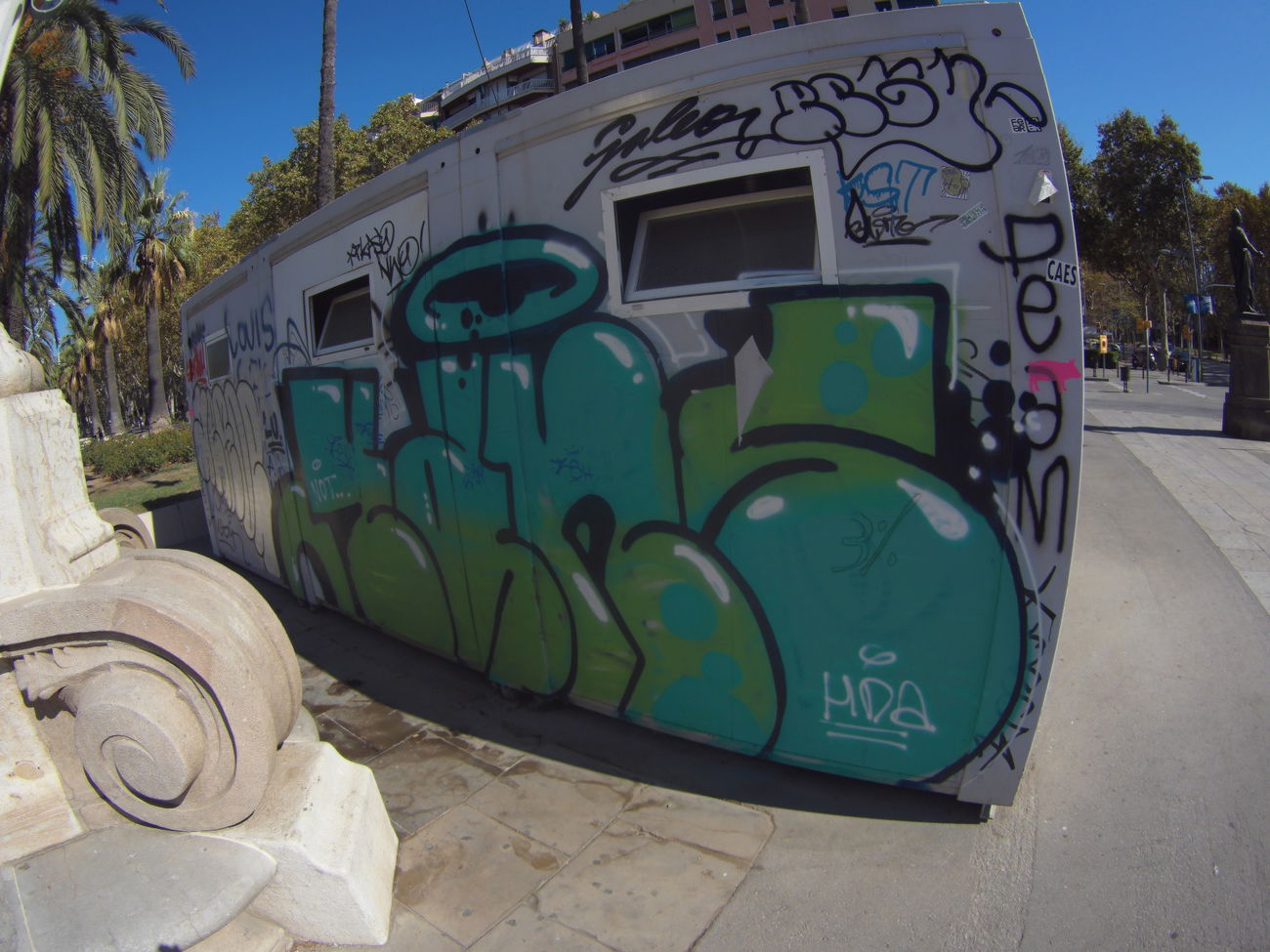 Graffiti Bombing in Barcelona - Photo by Kico_one - Barcelona, Spain, Catalonia