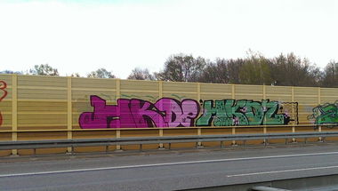 Graffiti Bombing in A52,Mönchengladbach - Photo by Kico_one - A52, Hkdz, Hikidz