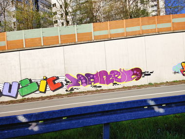 Graffiti Bombing in Essen - Photo by Kico_one