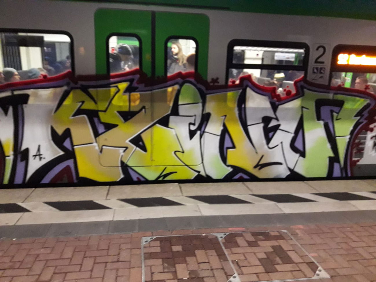 Graffiti Train - Photo by Kico_one - Ksino