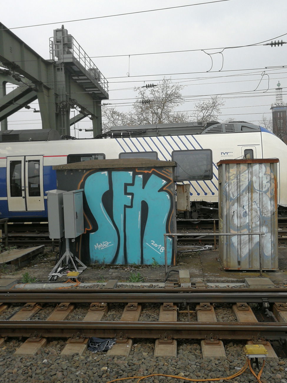 Graffiti Bombing in Köln - Photo by Kico_one - Köln, sfk