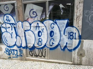 Graffiti Bombing in Lissabon - Photo by Kico_one - Lissabon, Portugal, Lisboa