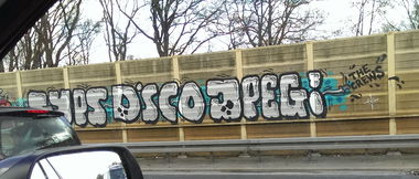 Graffiti Bombing in A52,Mönchengladbach - Photo by Kico_one - A52, Lyps, Dsco