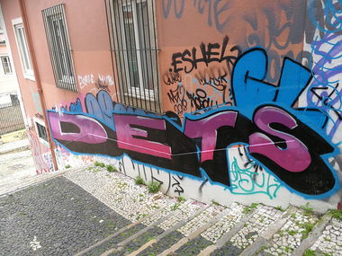 Graffiti Bombing in Lissabon - Photo by Kico_one - Lissabon, Portugal, Lisboa
