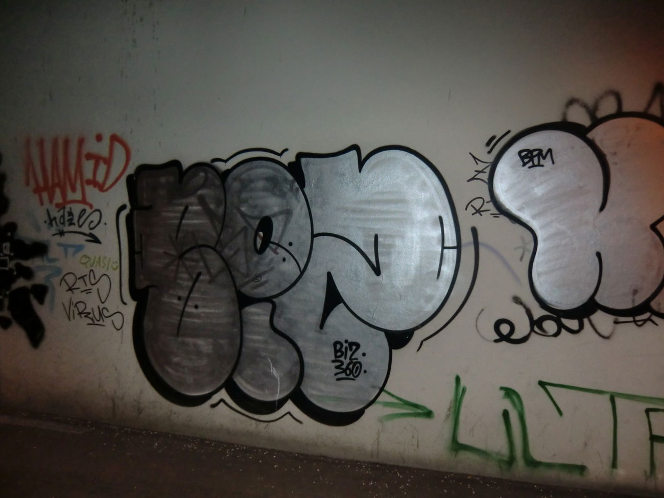 Graffiti Bombing in Wien - Photo by Kico_one - Wien, Österreich, Vienna