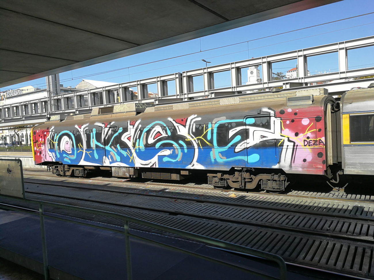 Graffiti Train in Lissabon - Photo by Kico_one - Lissabon, Portugal, Lisboa