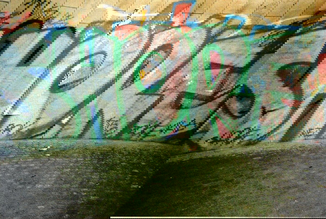 Graffiti Bombing in Essen - Photo by Kico_one - Shore, Rok, Crew (1995)