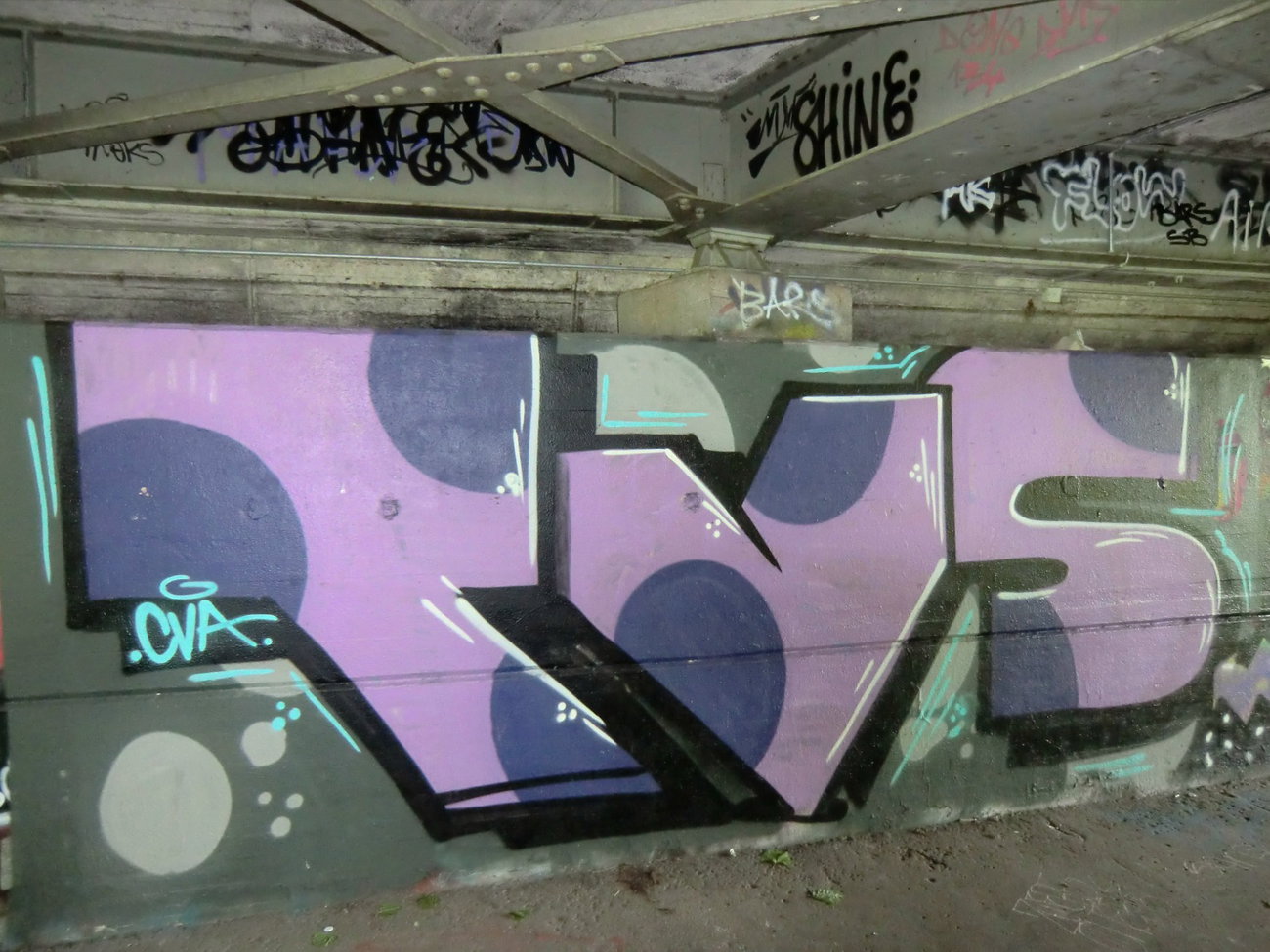 Graffiti Wall in Essen Süd Bahnhof - Photo by Kico_one - Tv, Tv´s, Cva