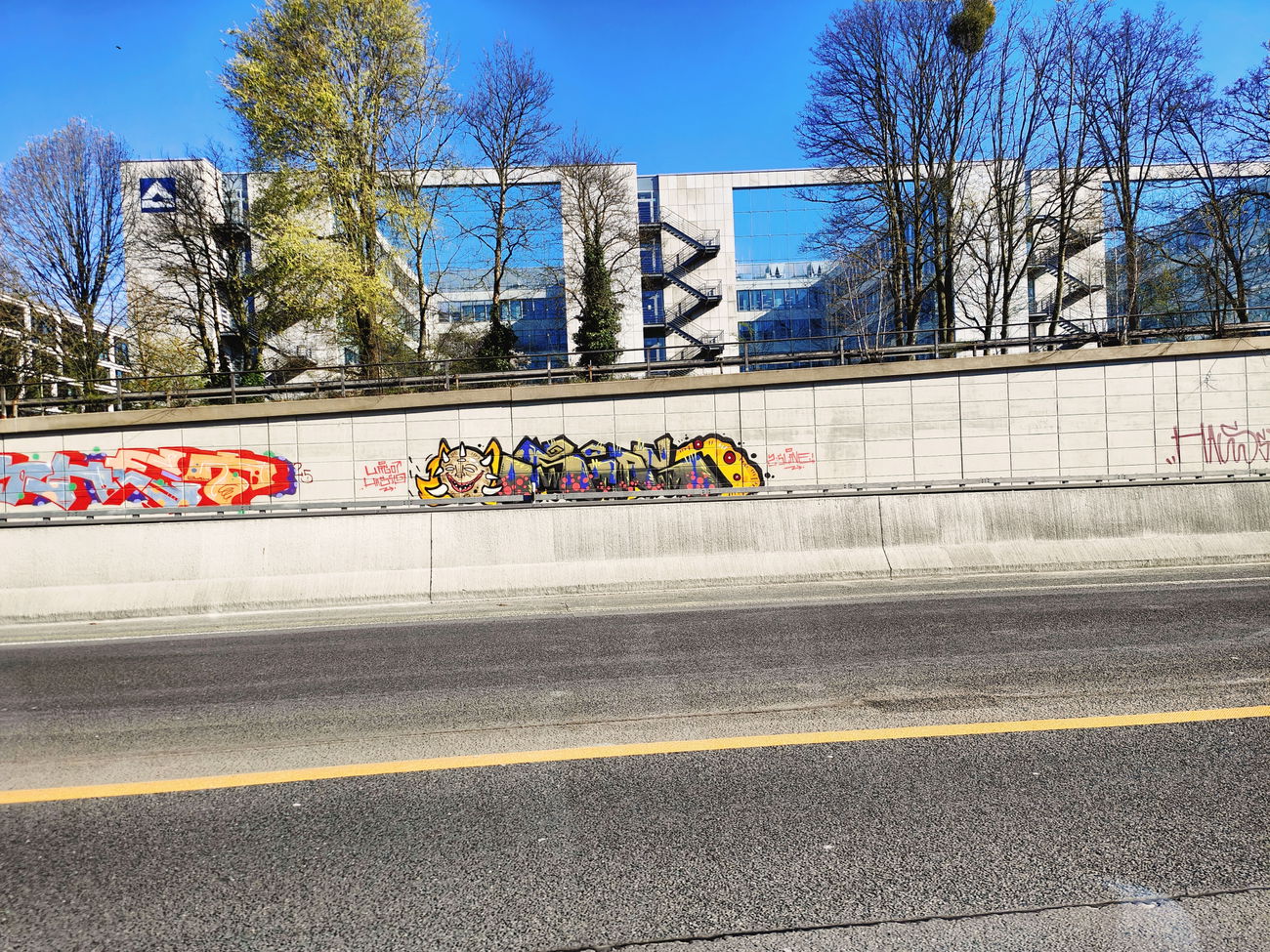 Graffiti Bombing in Essen - Photo by Kico_one