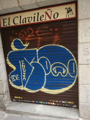 Graffiti Bombing in Madrid - Photo by Kico_one - Madrid, Espana