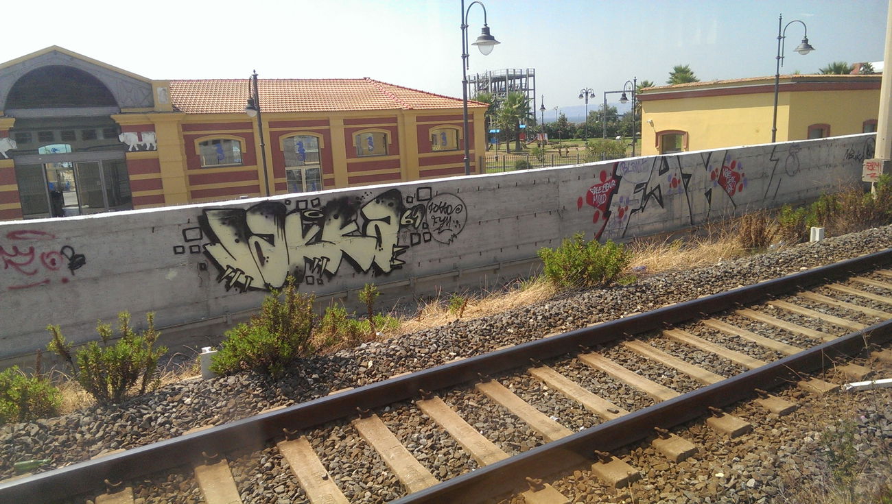 Graffiti Bombing in Pisa - Photo by Kico_one - Pisa, Italy