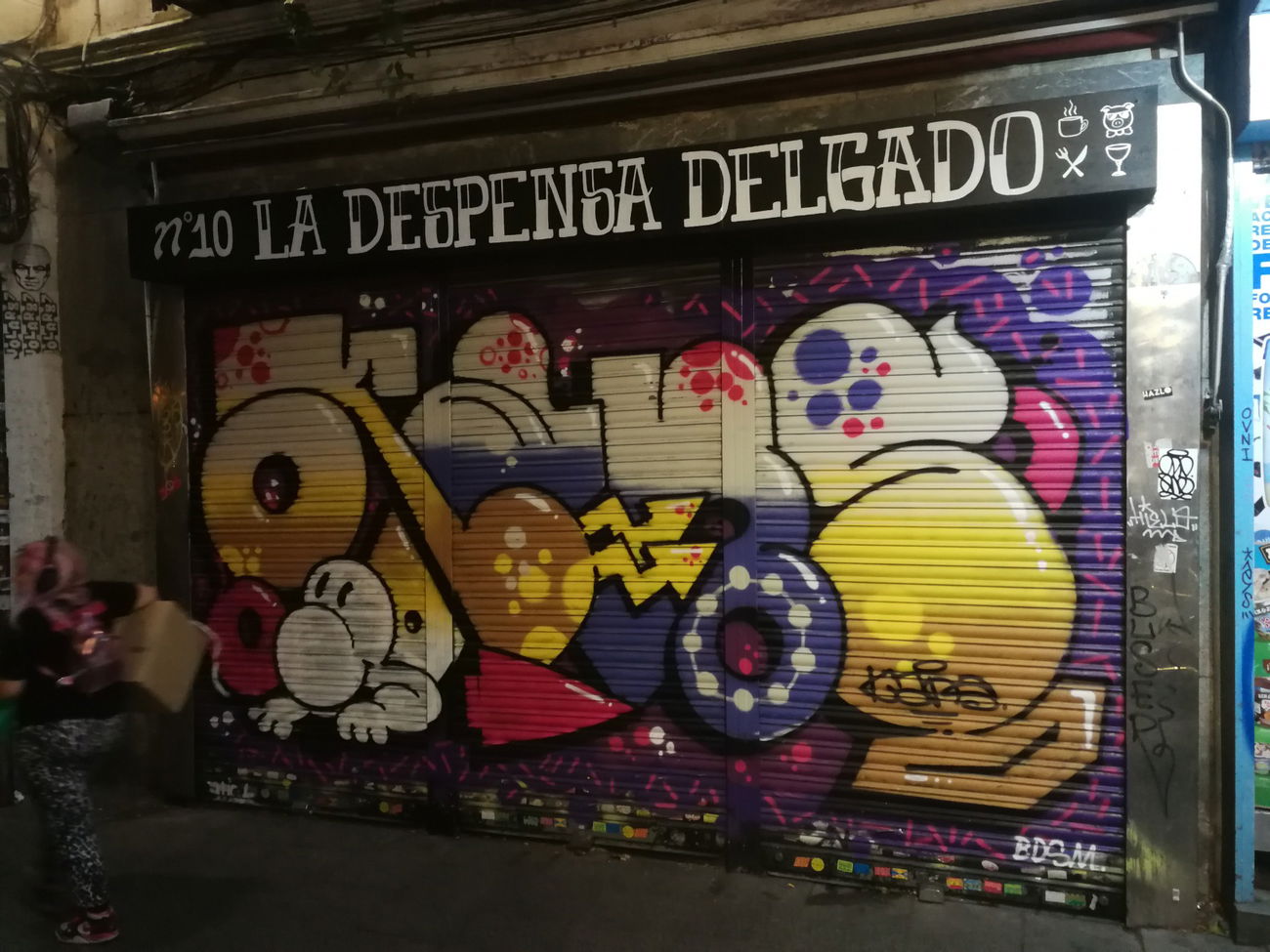 Graffiti Bombing in Madrid - Photo by Kico_one - Madrid, Espana