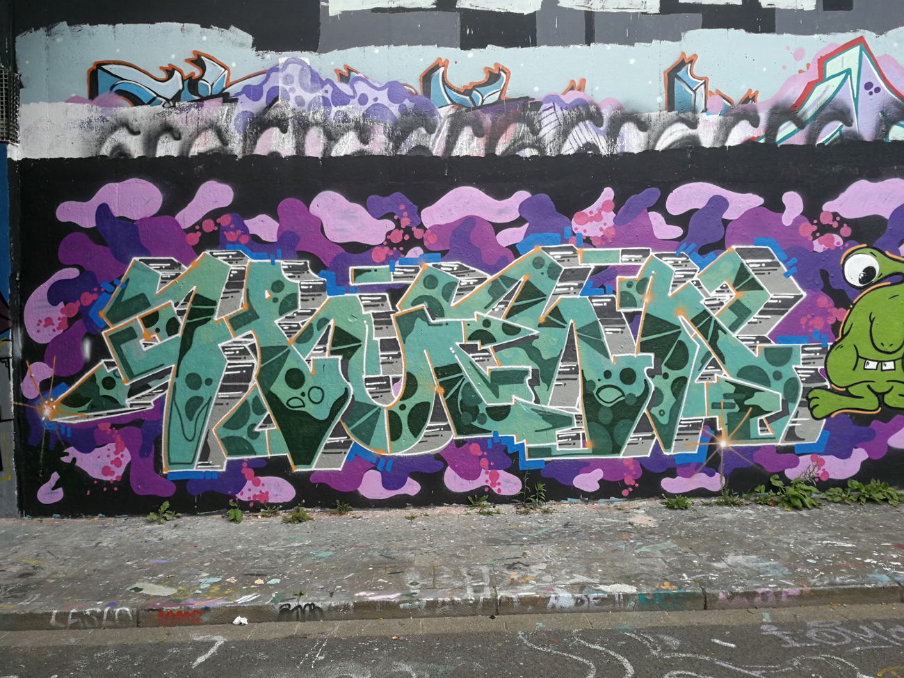 Graffiti Wall in Essen - Photo by Kico_one - Essen, NRW;Ruhrpott