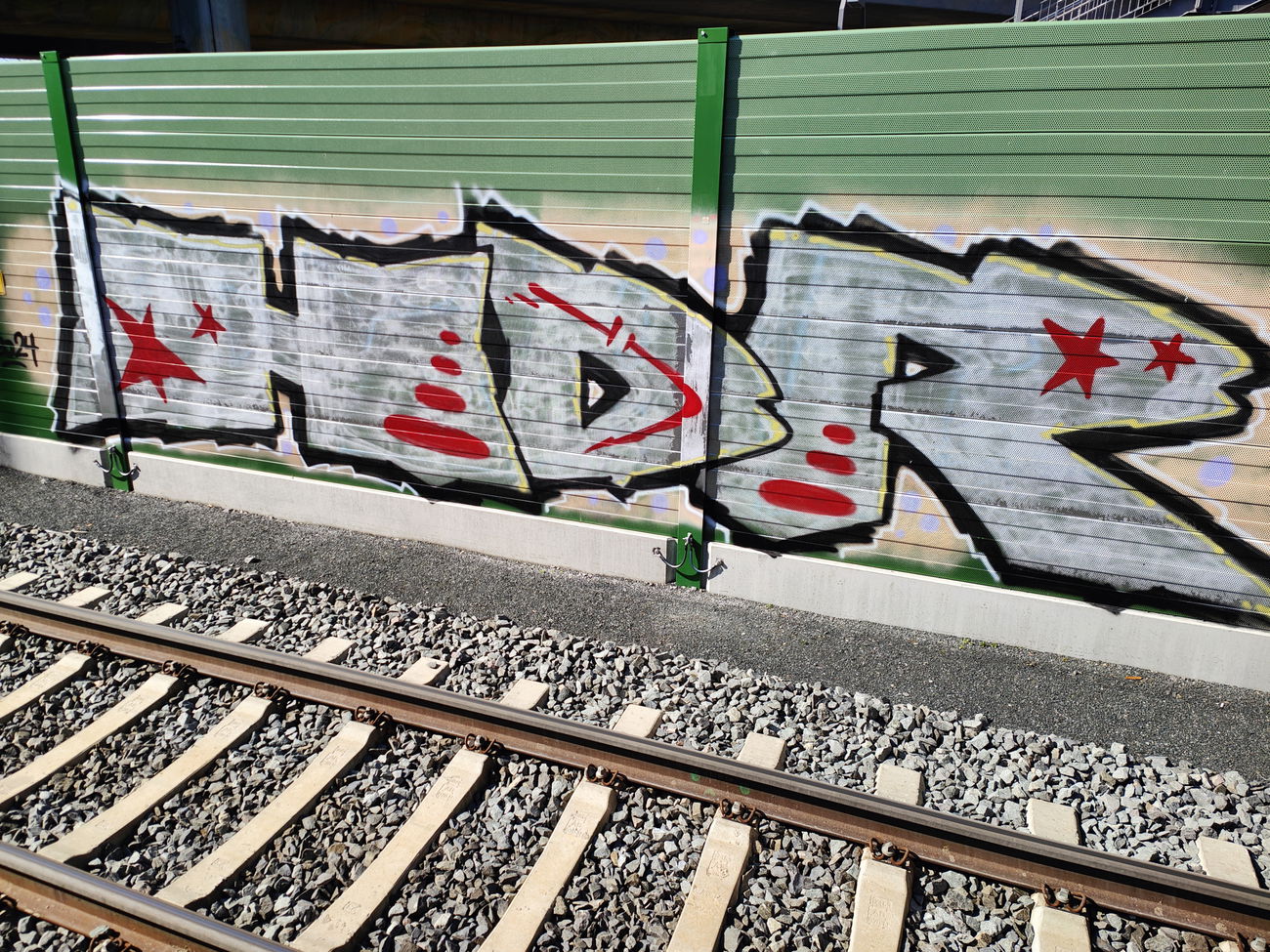 Graffiti Bombing in Frankfurt - Photo by Kico_one