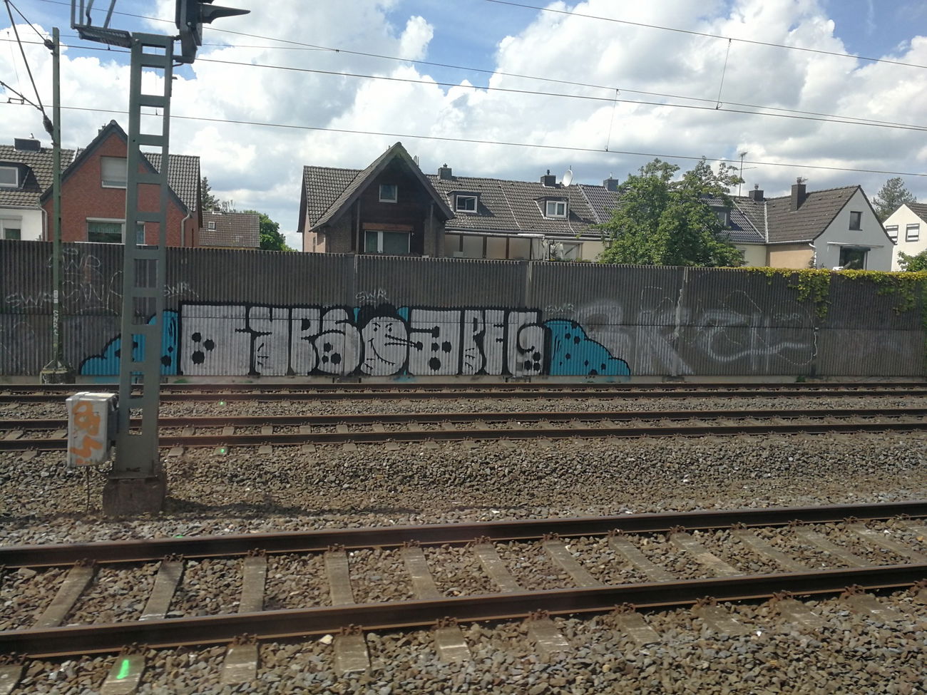 Graffiti Bombing in Düsseldorf - Photo by Kico_one - Düsseldorf, NRW, Lyps