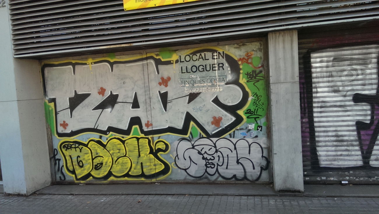 Graffiti Bombing in Barcelona - Photo by Kico_one - Barcelona, Spain, Catalonia
