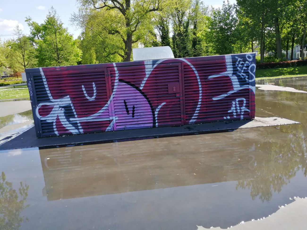 Graffiti Bombing in Rotterdam - Photo by Kico_one - Rotterdam, Pose