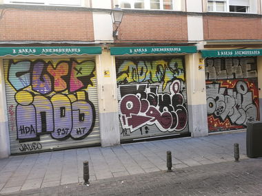 Graffiti Bombing in Madrid - Photo by Kico_one - Madrid, Espana